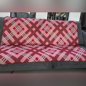 New ! IKEA APELVECKMAL Throw Wine/pink with gray/red accents, 51x67", NWT